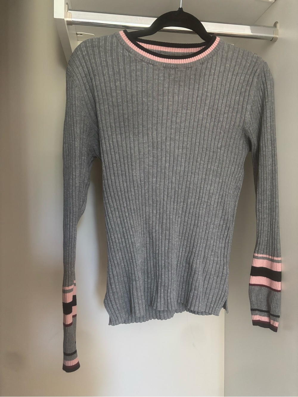 Grey Pink Black Knit Ribbed Sweater